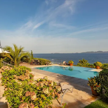 Sleeps 13 Pool Air Con Wifi Villa Verghia