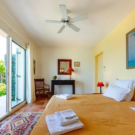 Sleeps 13 Pool Air Con Wifi Villa Verghia