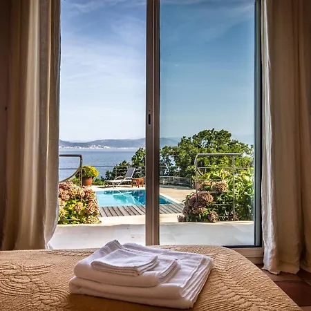 Villa Sleeps 13 Pool Air Con Wifi *