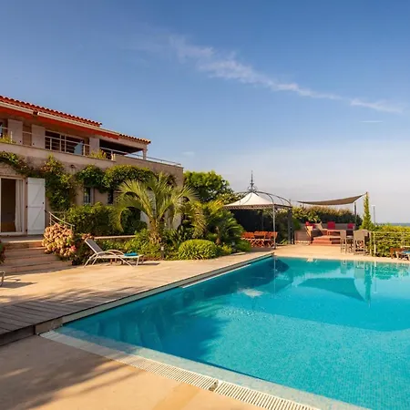 Sleeps 13 Pool Air Con Wifi Villa *